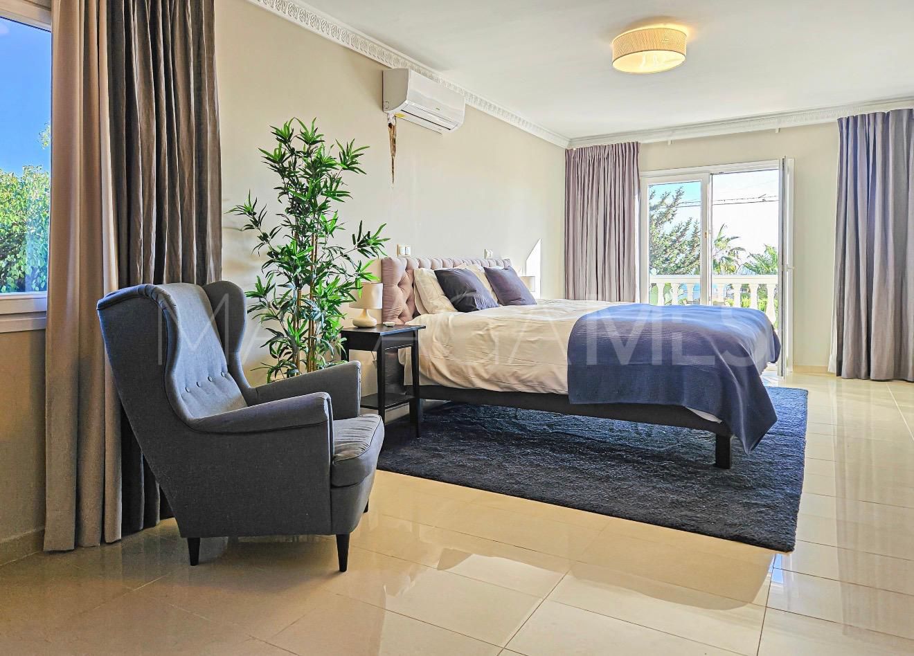 Villa for sale in El Faro