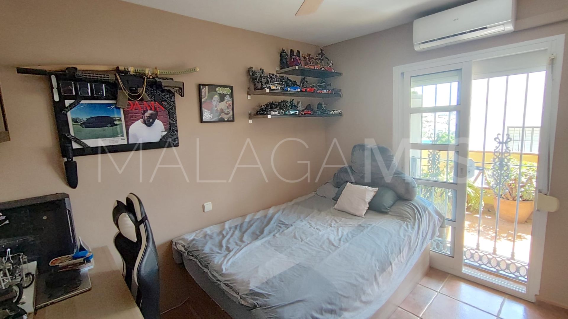 Town house for sale in Las Lagunas
