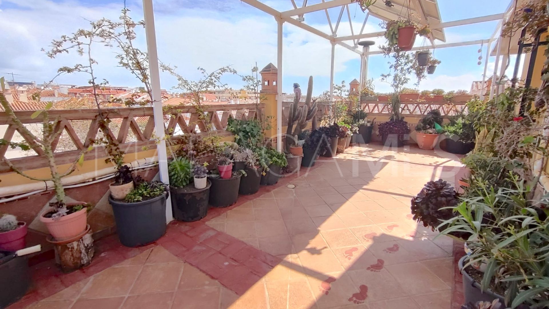 Town house for sale in Las Lagunas