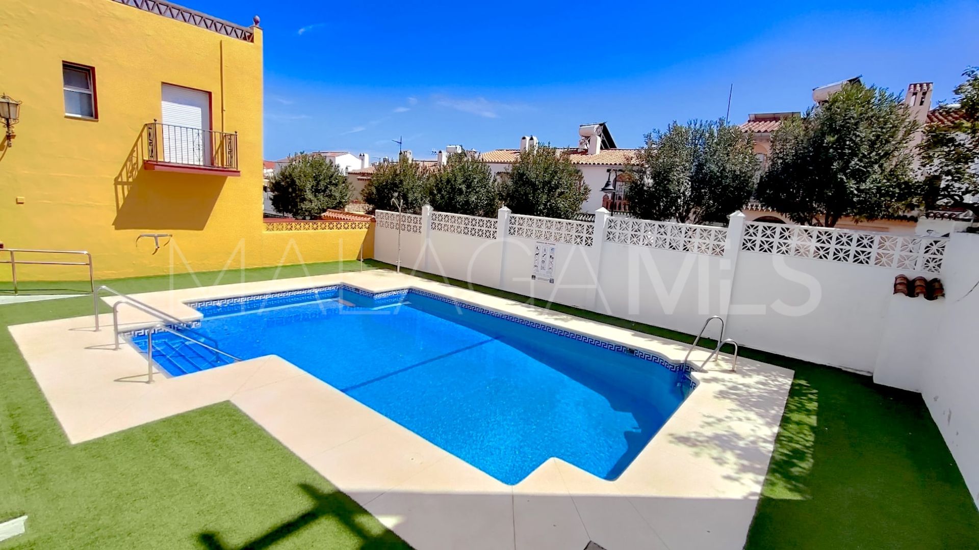 Town house for sale in Las Lagunas
