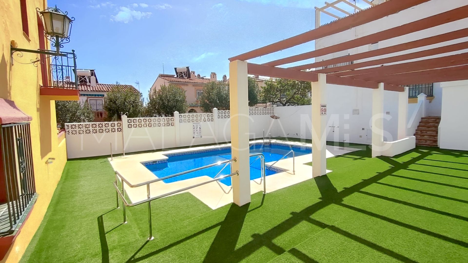 Town house for sale in Las Lagunas