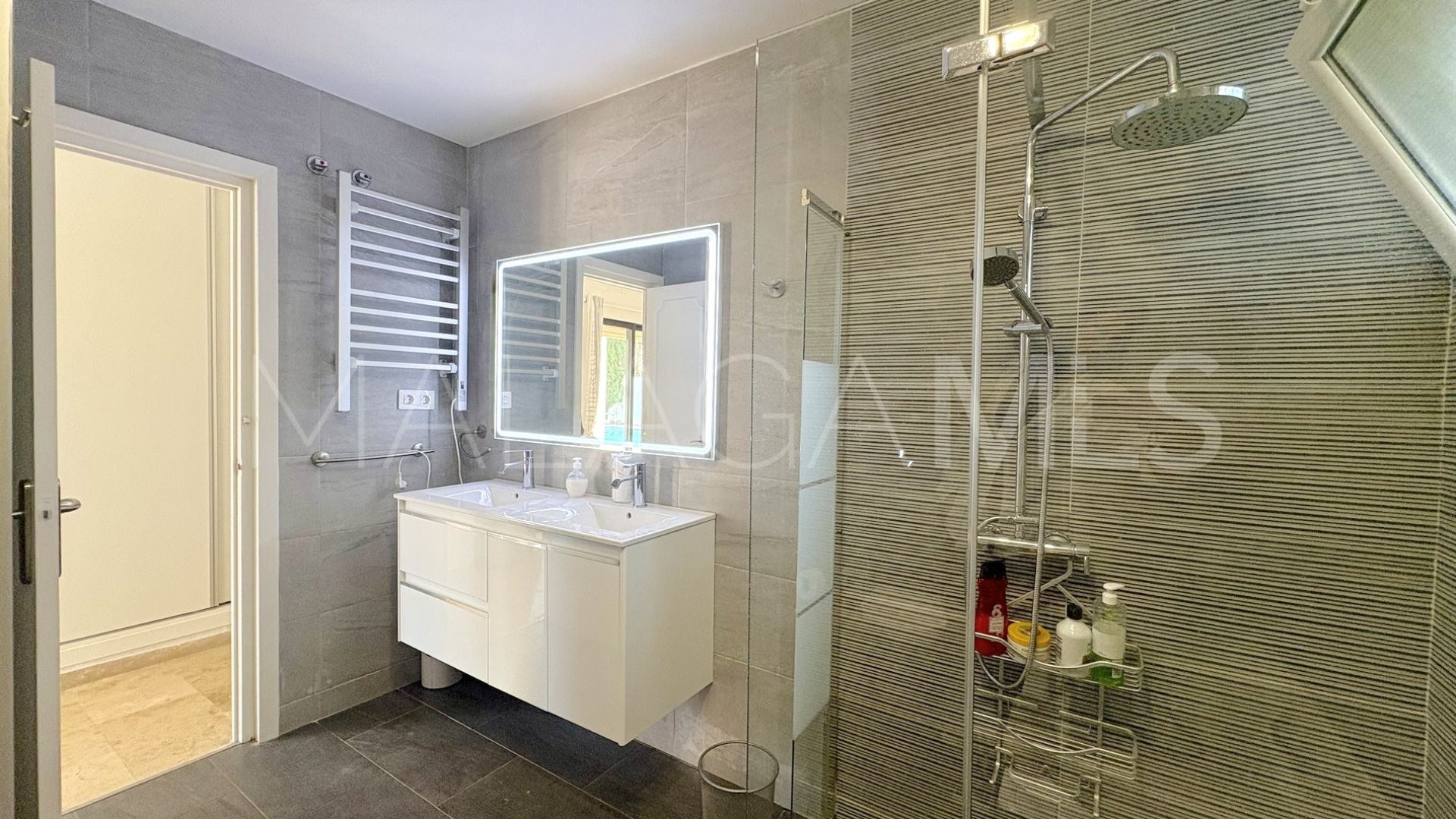 Hus i byn for sale in El Chaparral