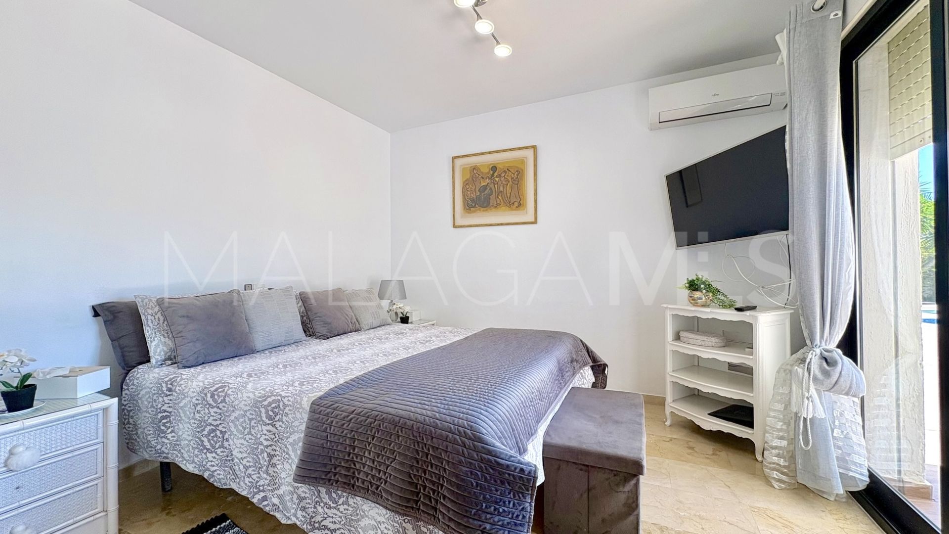Hus i byn for sale in El Chaparral