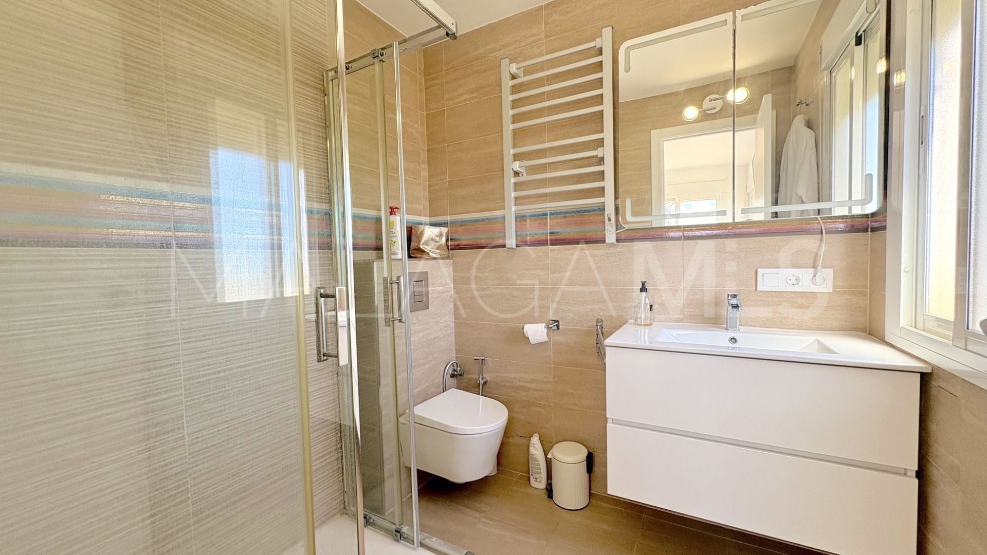 Hus i byn for sale in El Chaparral