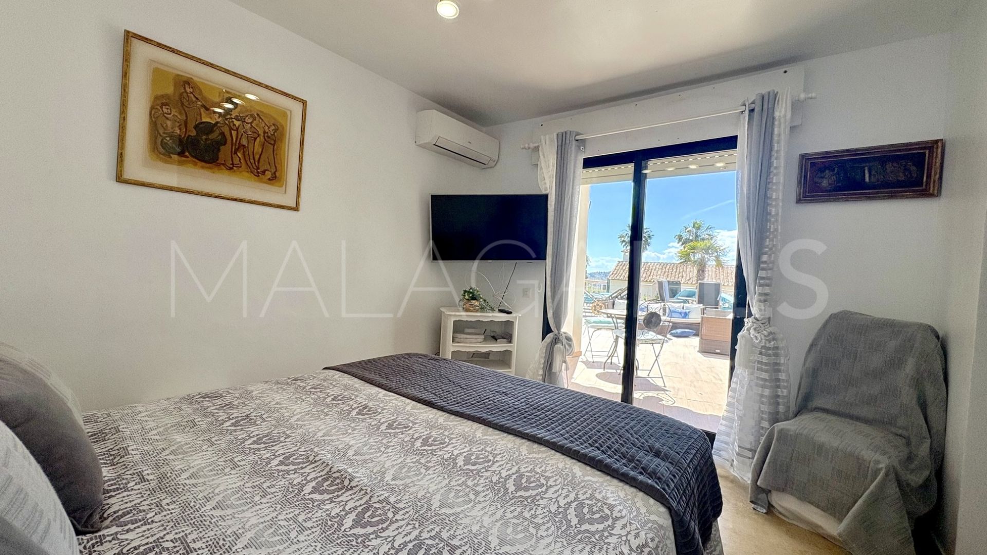 Hus i byn for sale in El Chaparral