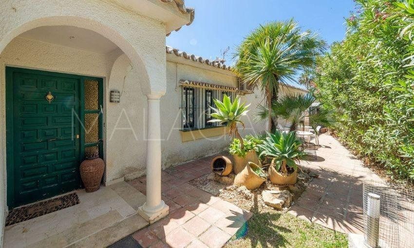 Hus i byn for sale in El Chaparral