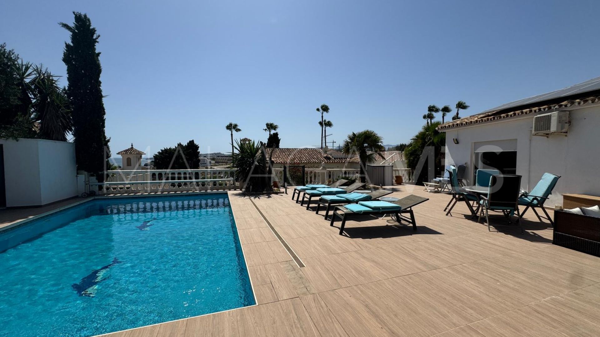 Hus i byn for sale in El Chaparral