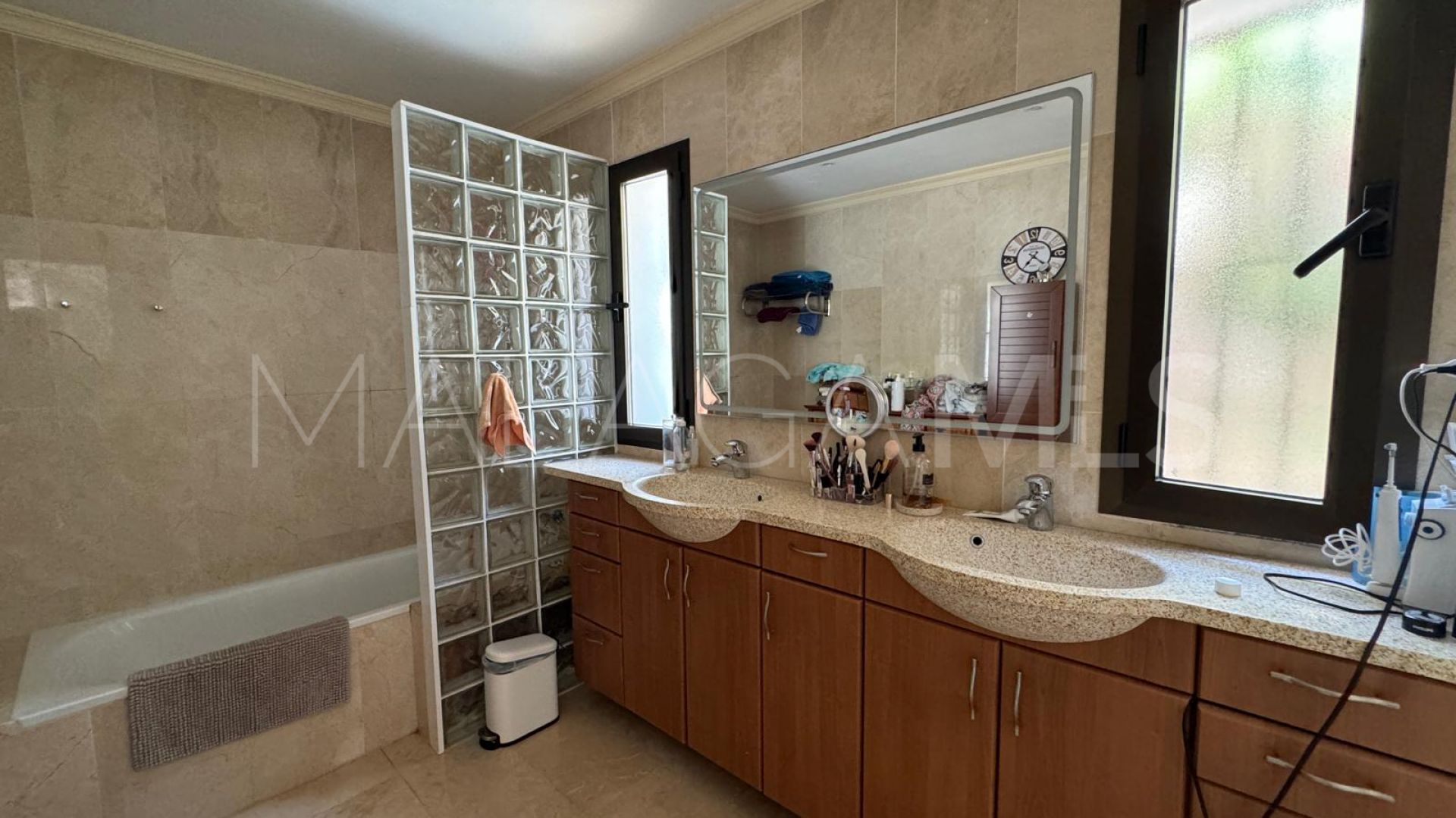 Hus i byn for sale in El Chaparral