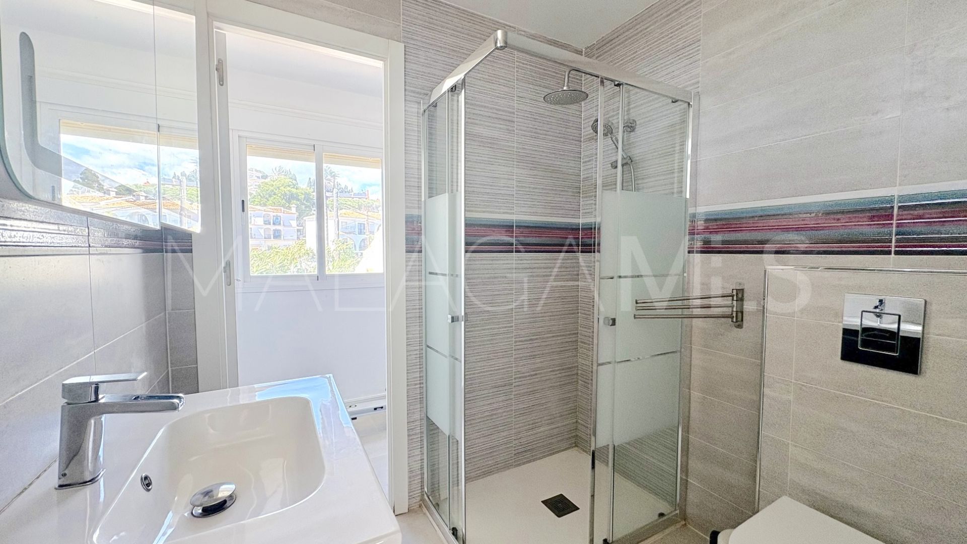 Hus i byn for sale in El Chaparral
