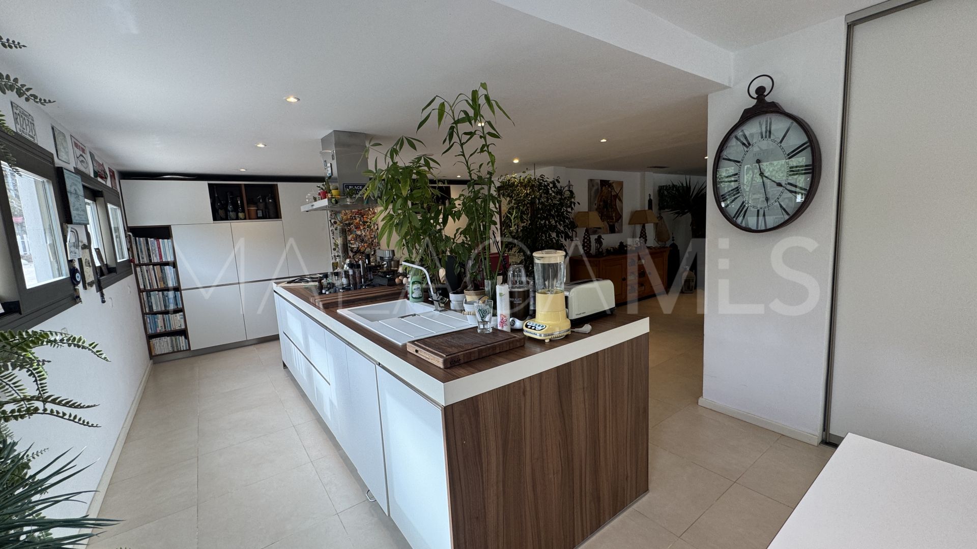 Villa for sale in Pinos de Alhaurín