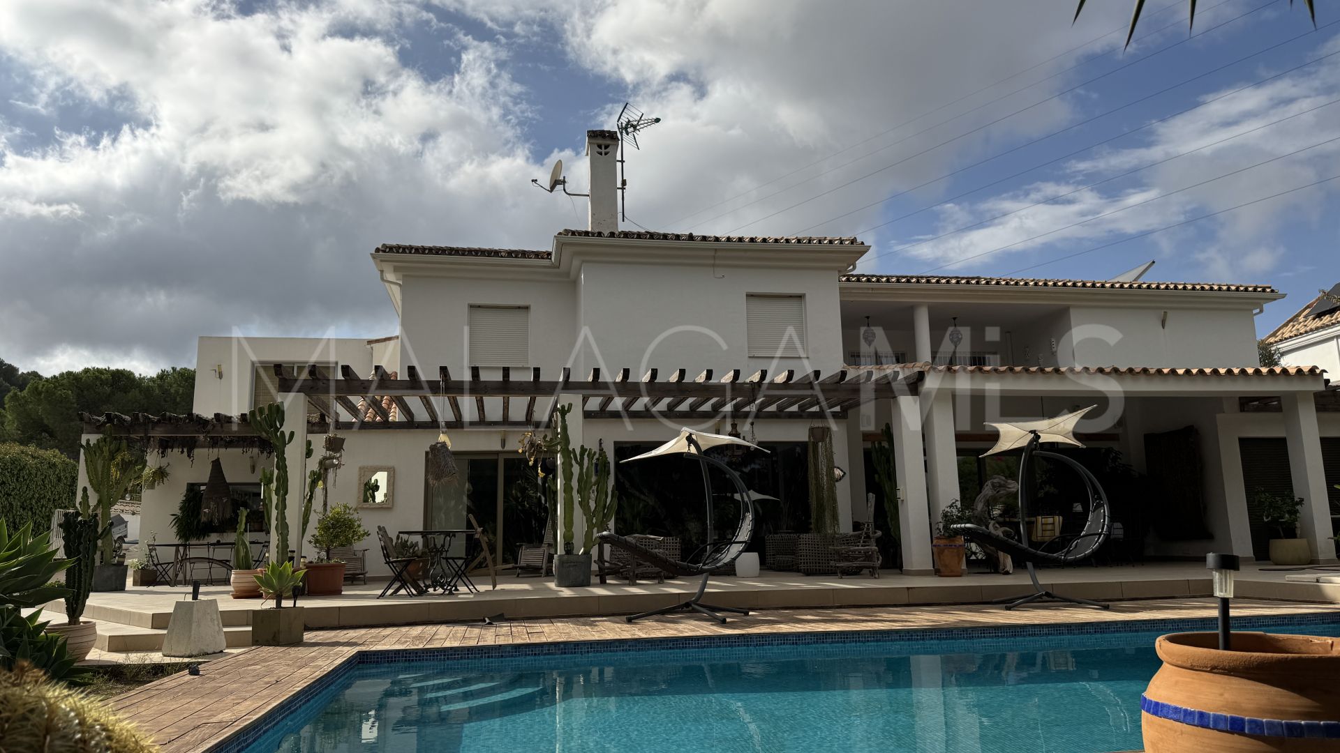 Villa for sale in Pinos de Alhaurín