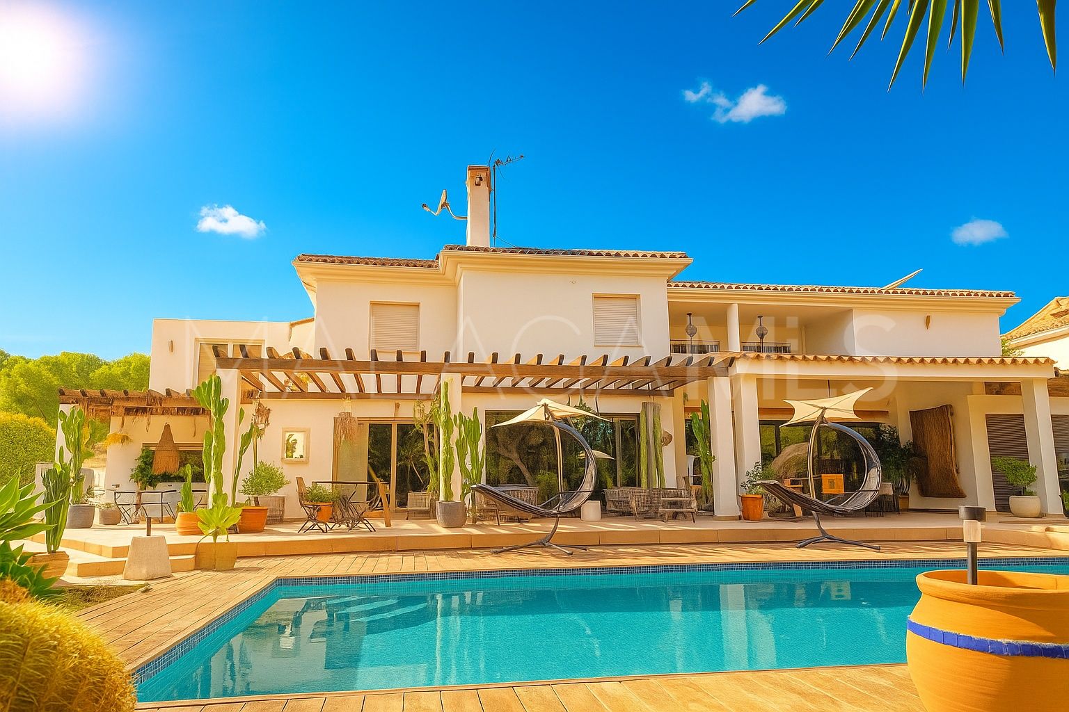 Villa for sale in Pinos de Alhaurín