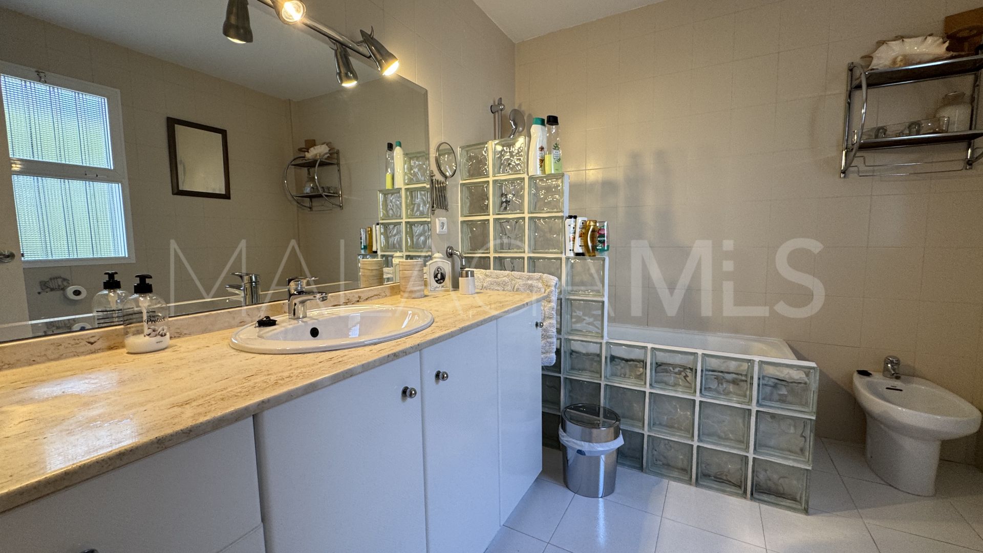 Villa for sale in Pinos de Alhaurín