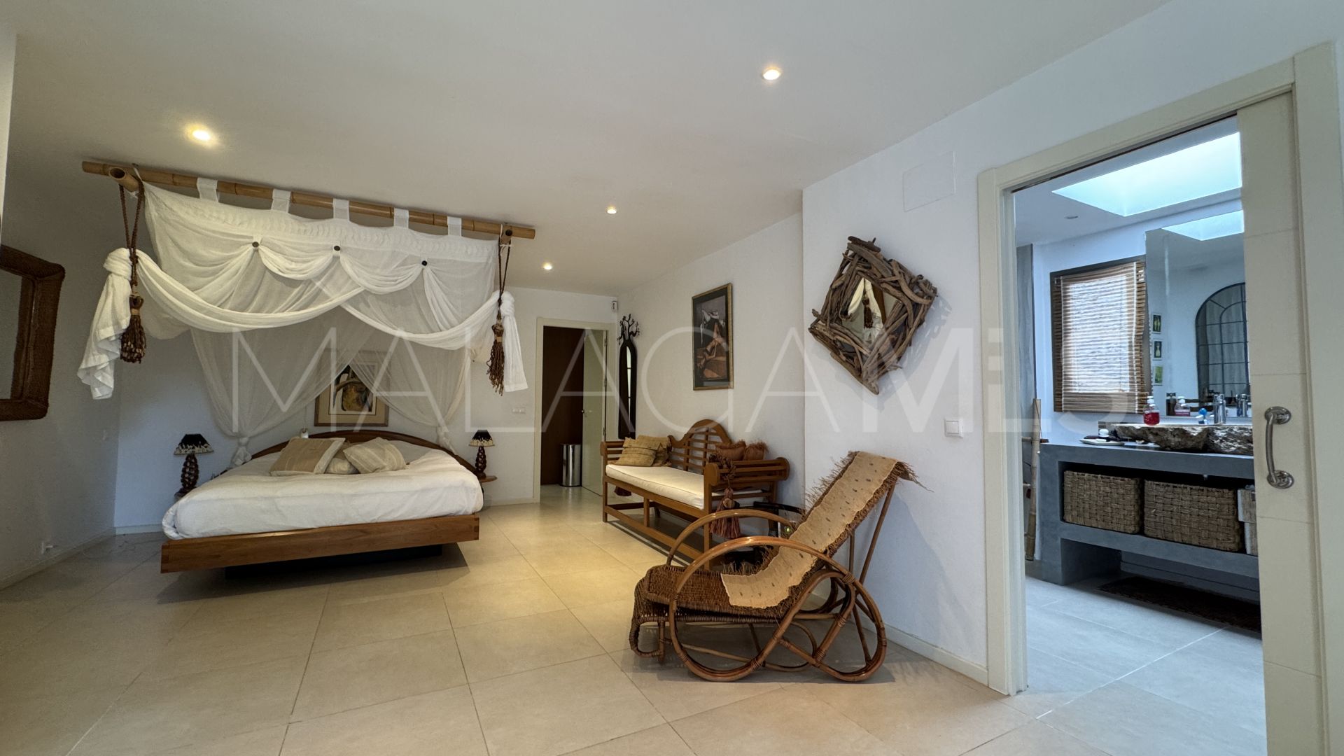 Villa for sale in Pinos de Alhaurín