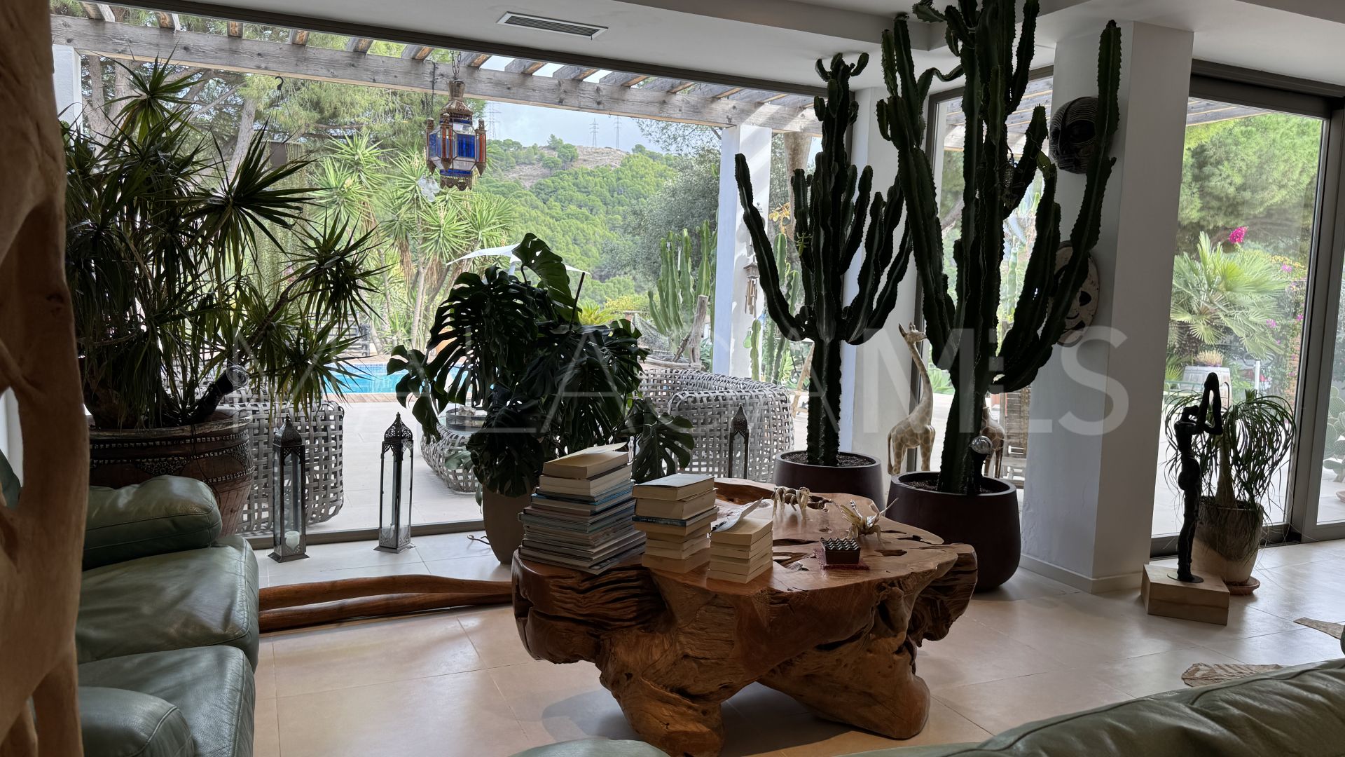 Villa for sale in Pinos de Alhaurín