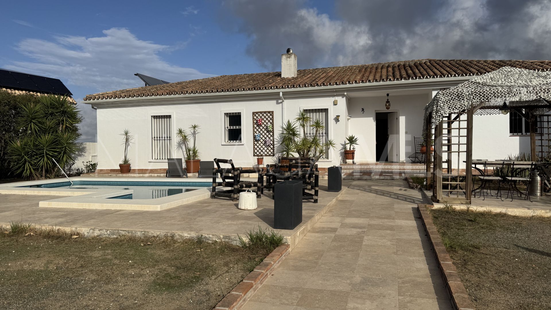 Villa for sale in Pinos de Alhaurín