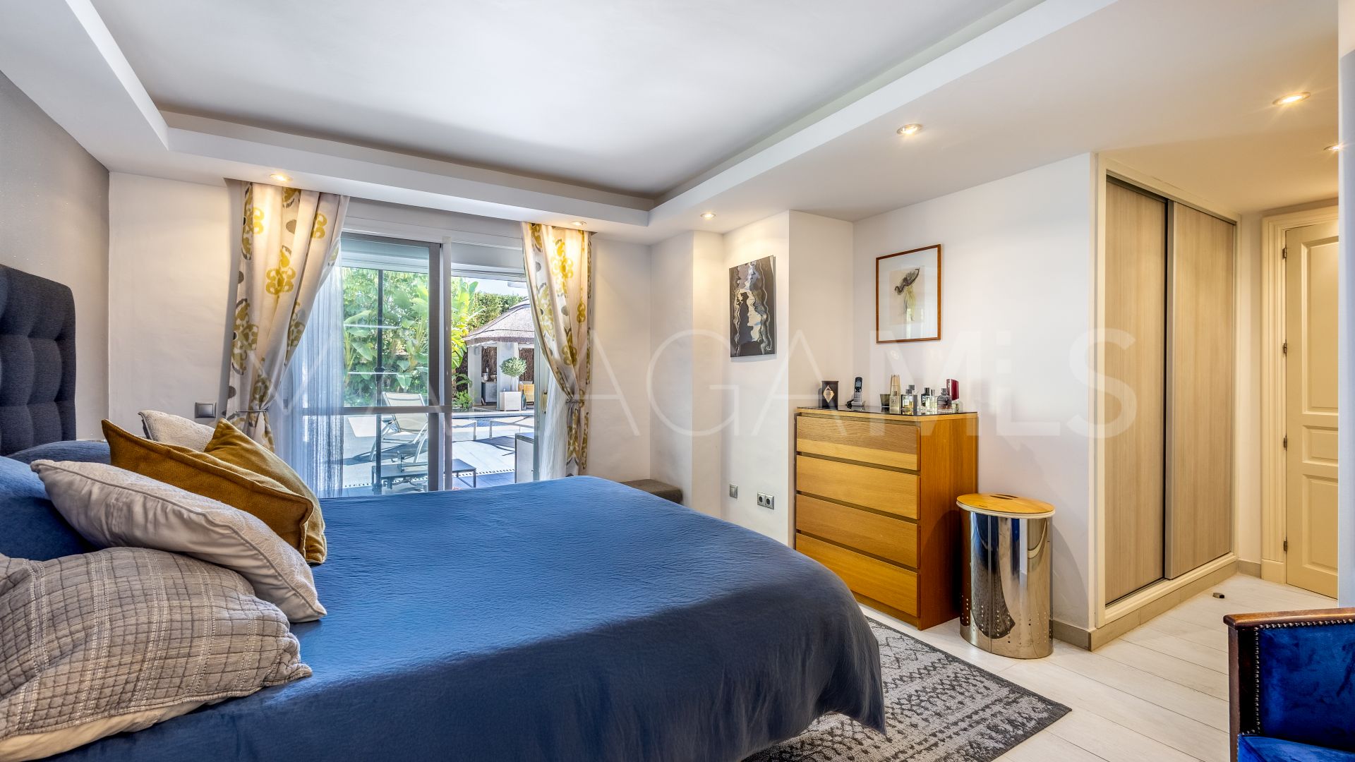 6 bedrooms villa for sale in Coin