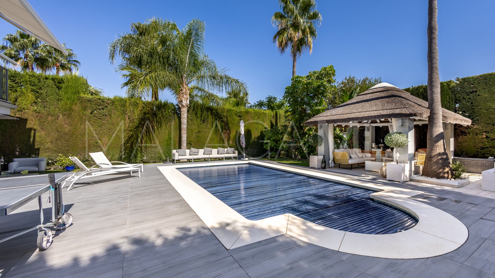 6 bedrooms villa for sale in Coin