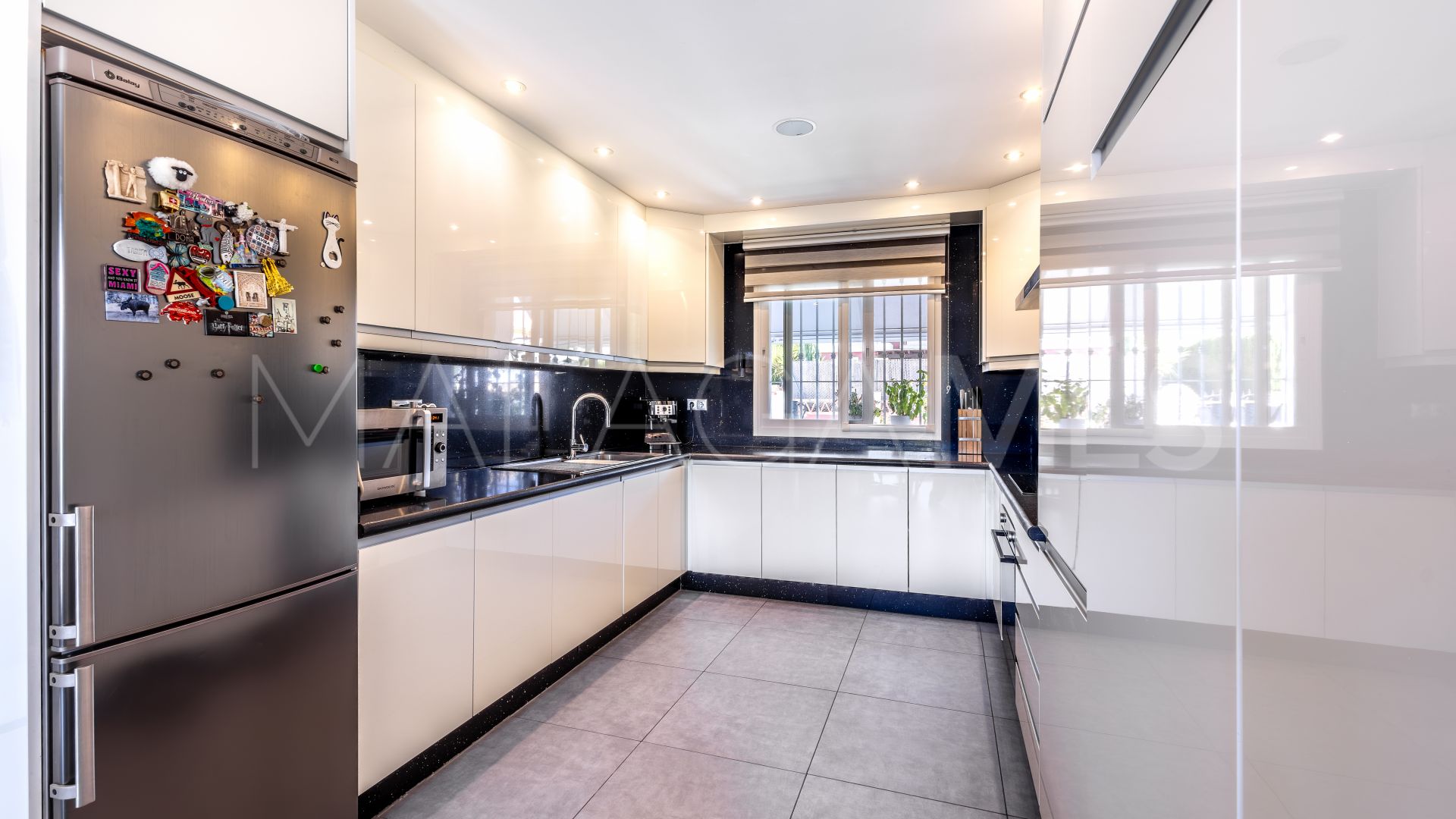 6 bedrooms villa for sale in Coin