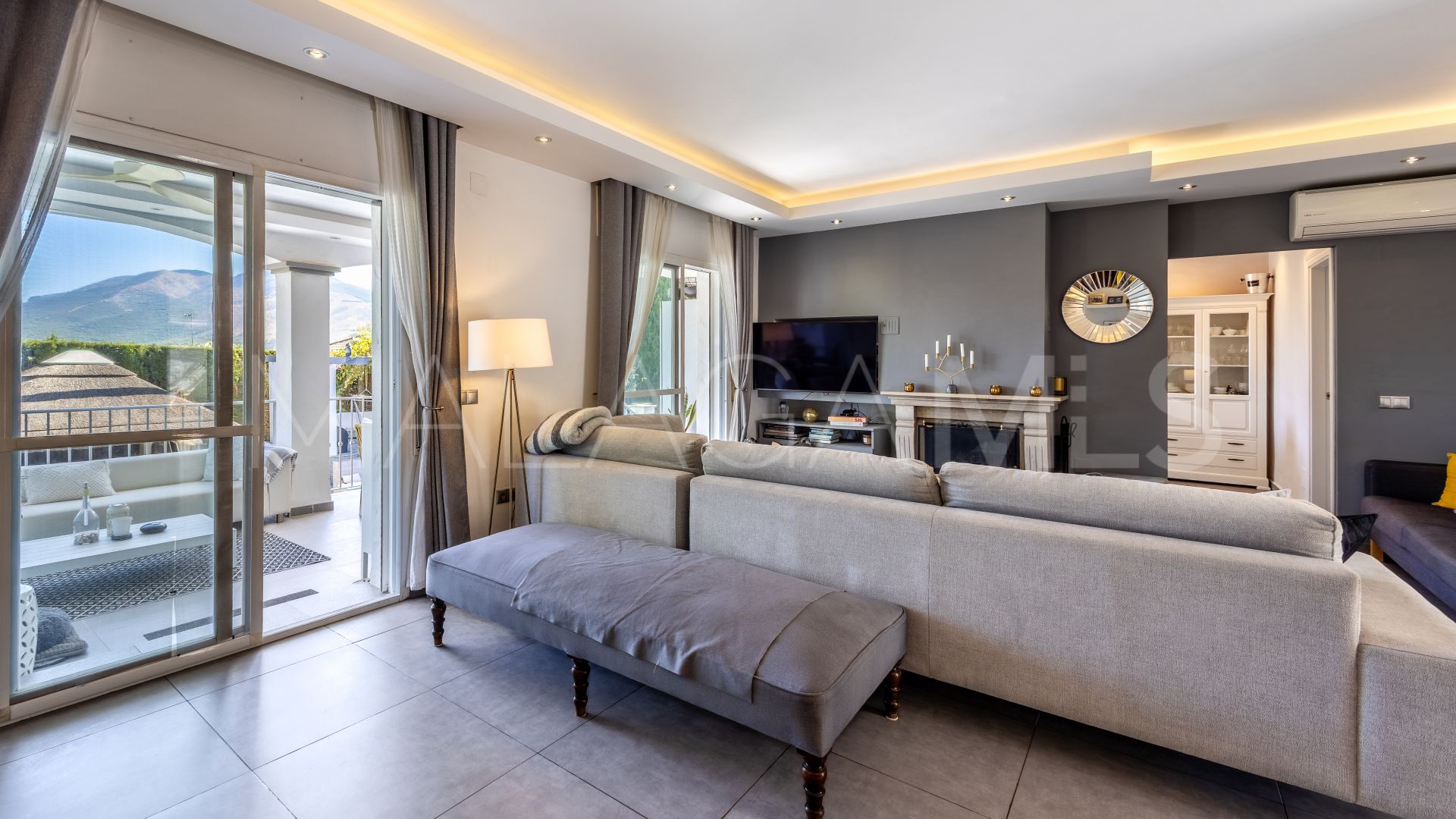 6 bedrooms villa for sale in Coin