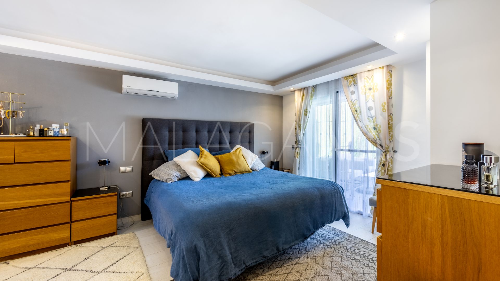 6 bedrooms villa for sale in Coin