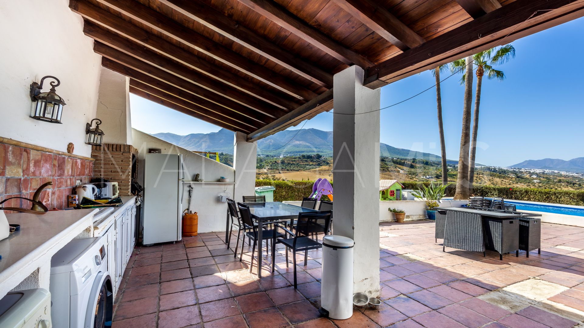 For sale villa with 4 bedrooms in Alhaurin el Grande