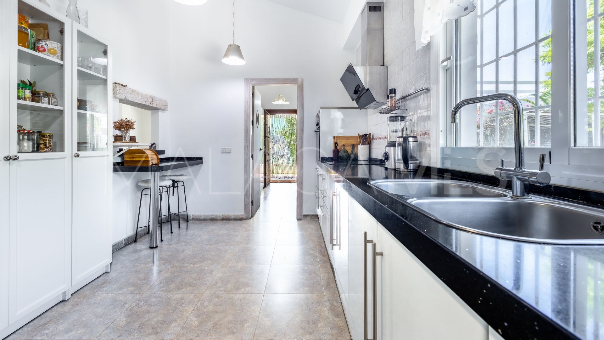 Villa for sale in Mijas