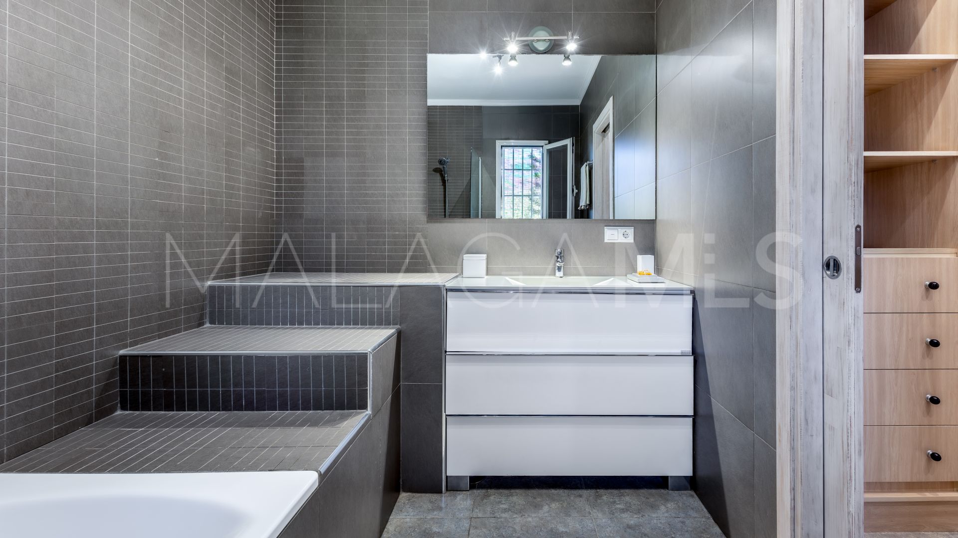 Villa for sale in Mijas