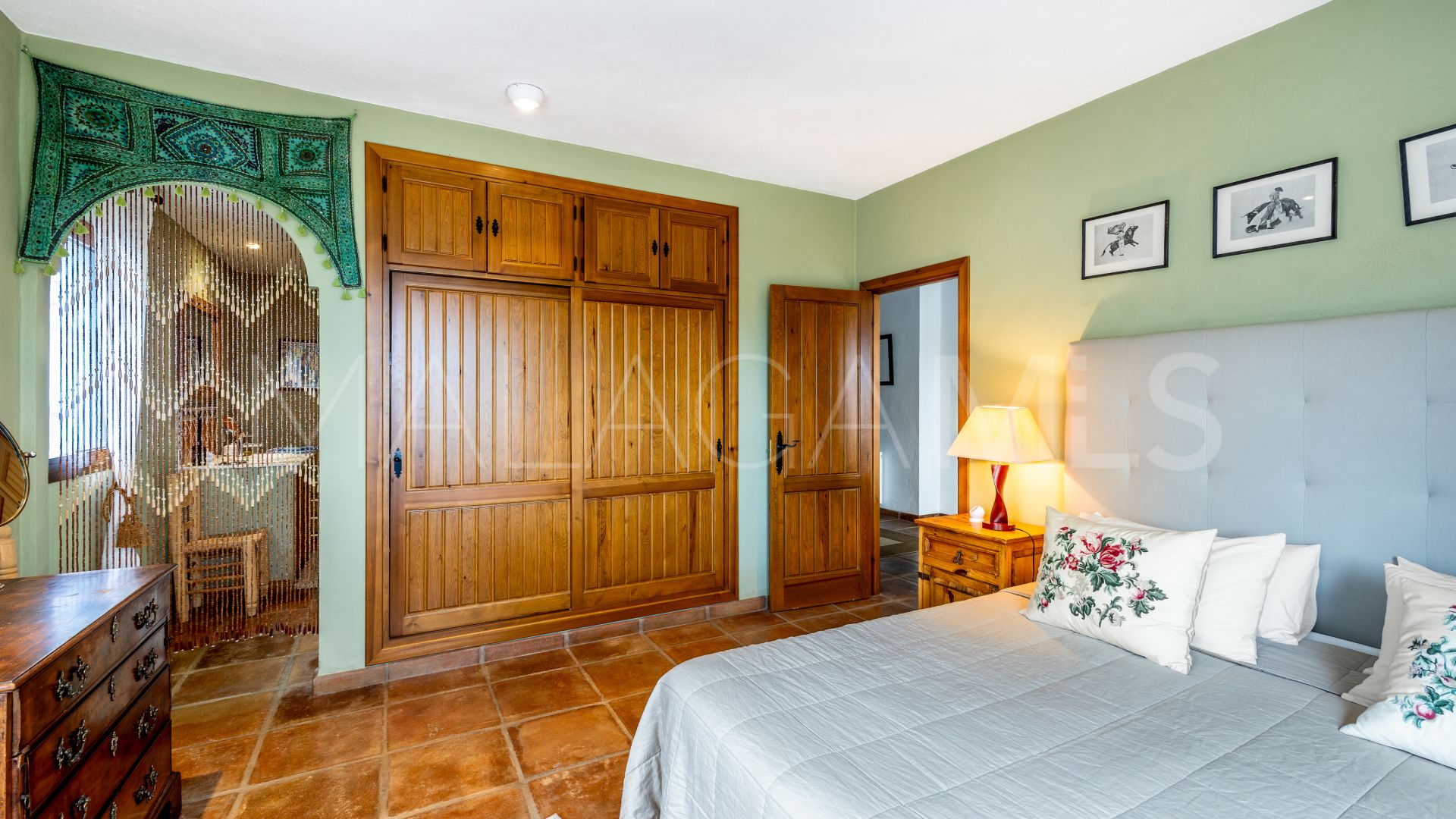 For sale 4 bedrooms villa in Coin