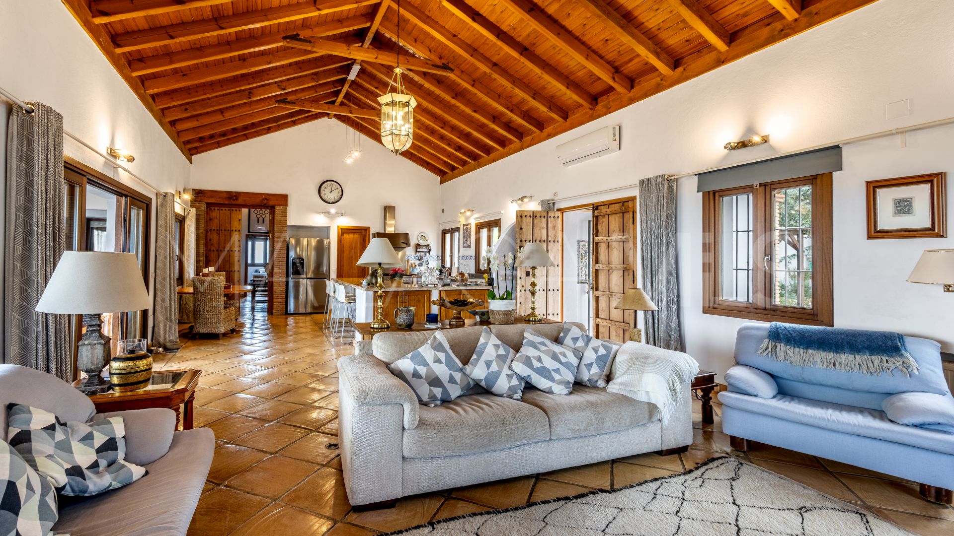 For sale 4 bedrooms villa in Coin