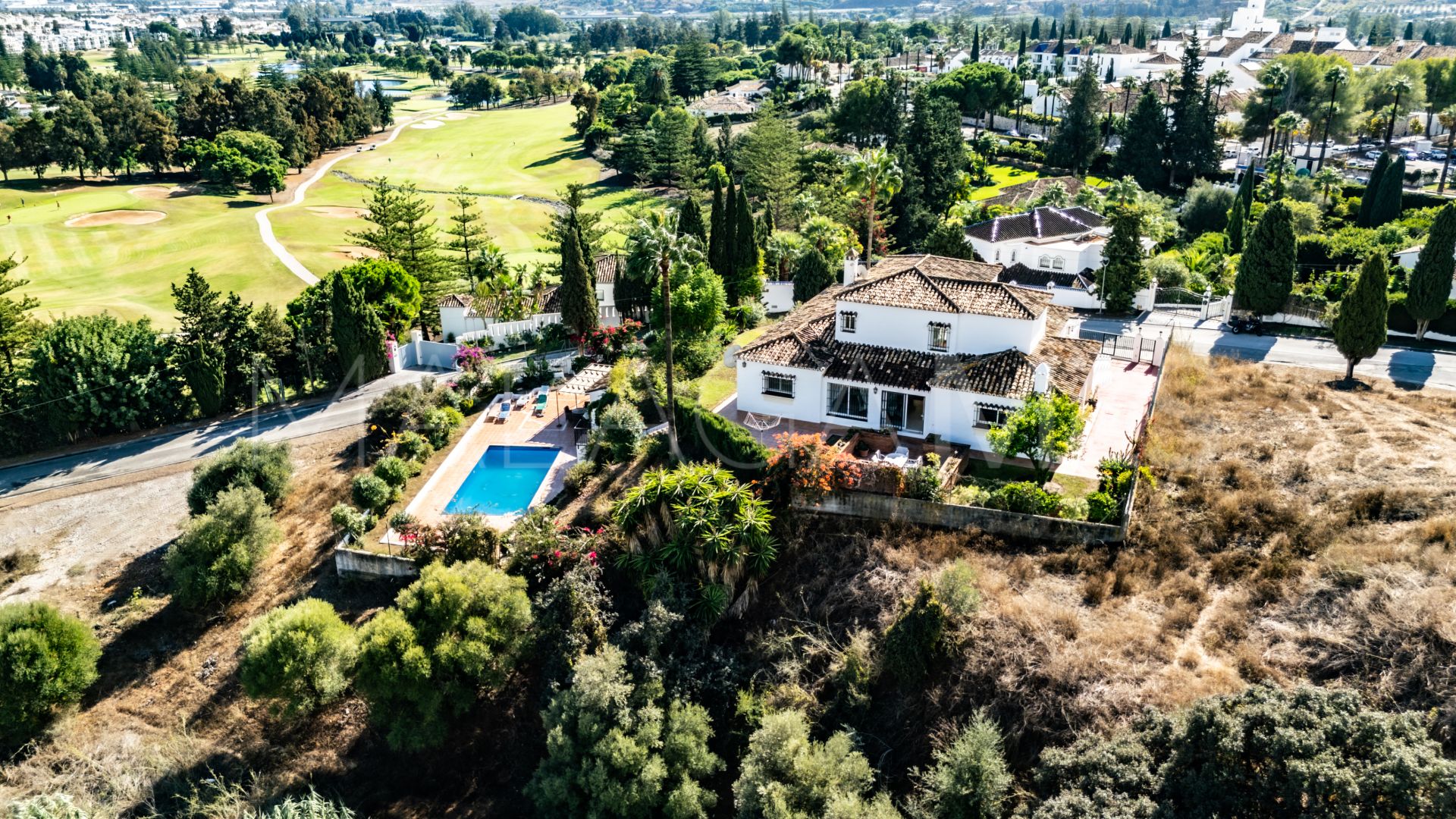 Villa for sale in Mijas Golf