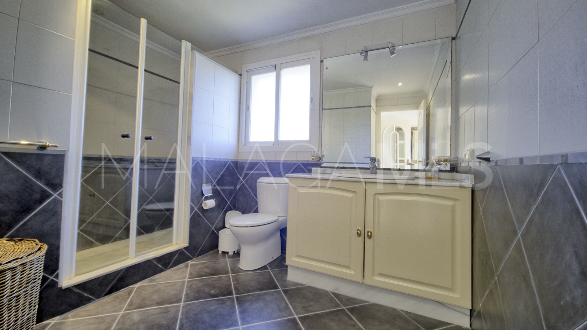 Villa for sale in Mijas Golf