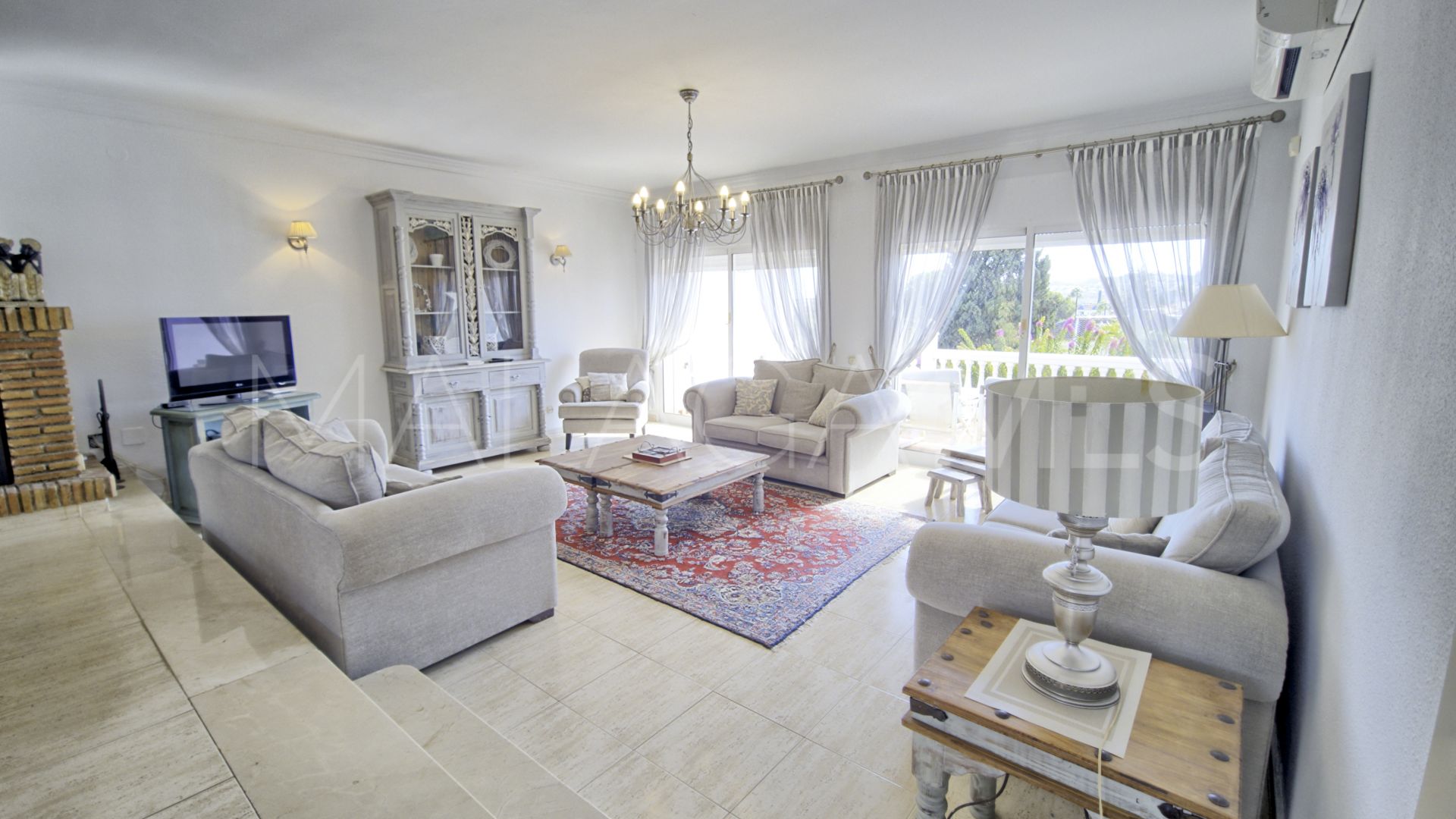 Villa for sale in Mijas Golf