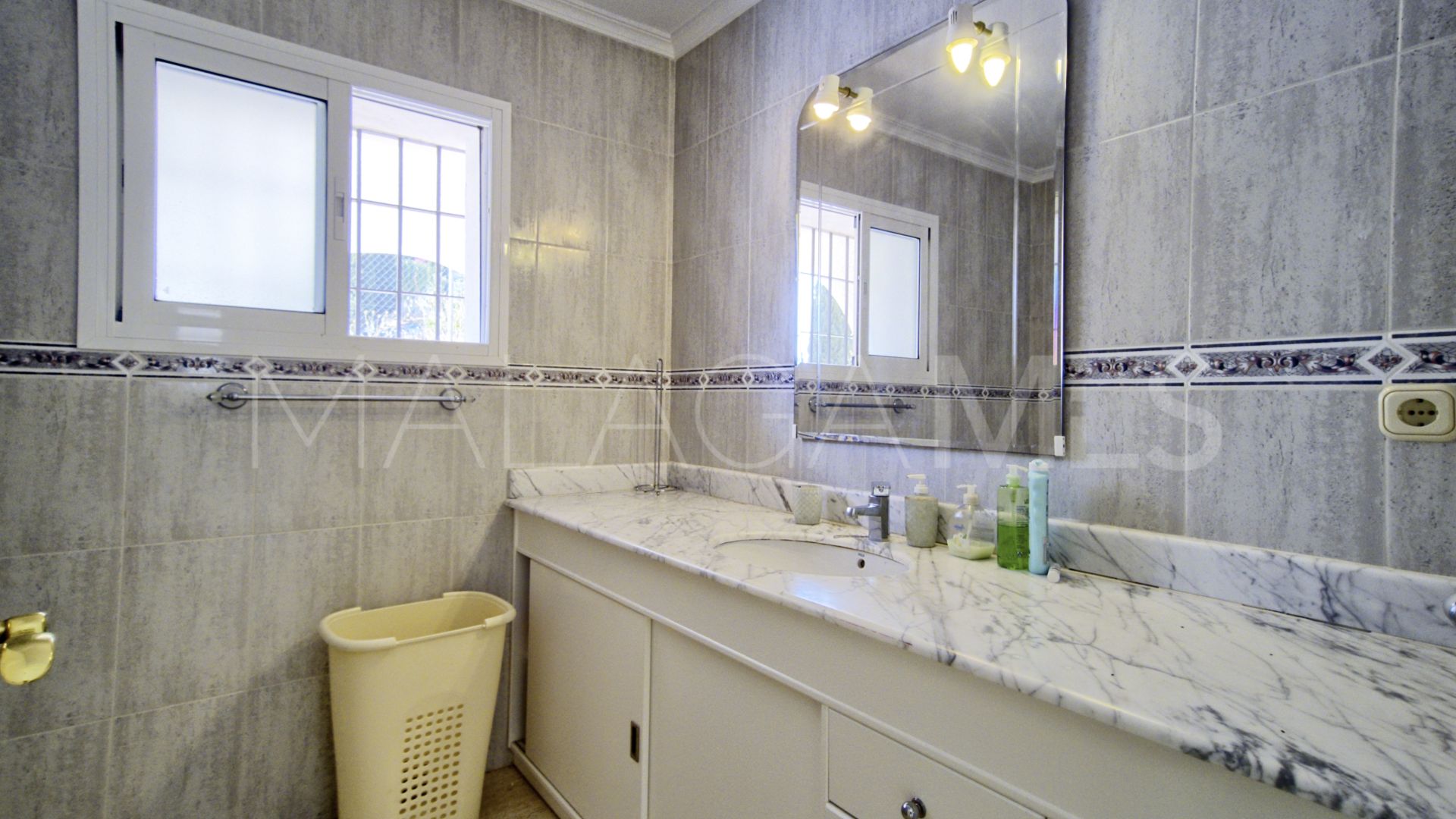 Villa for sale in Mijas Golf