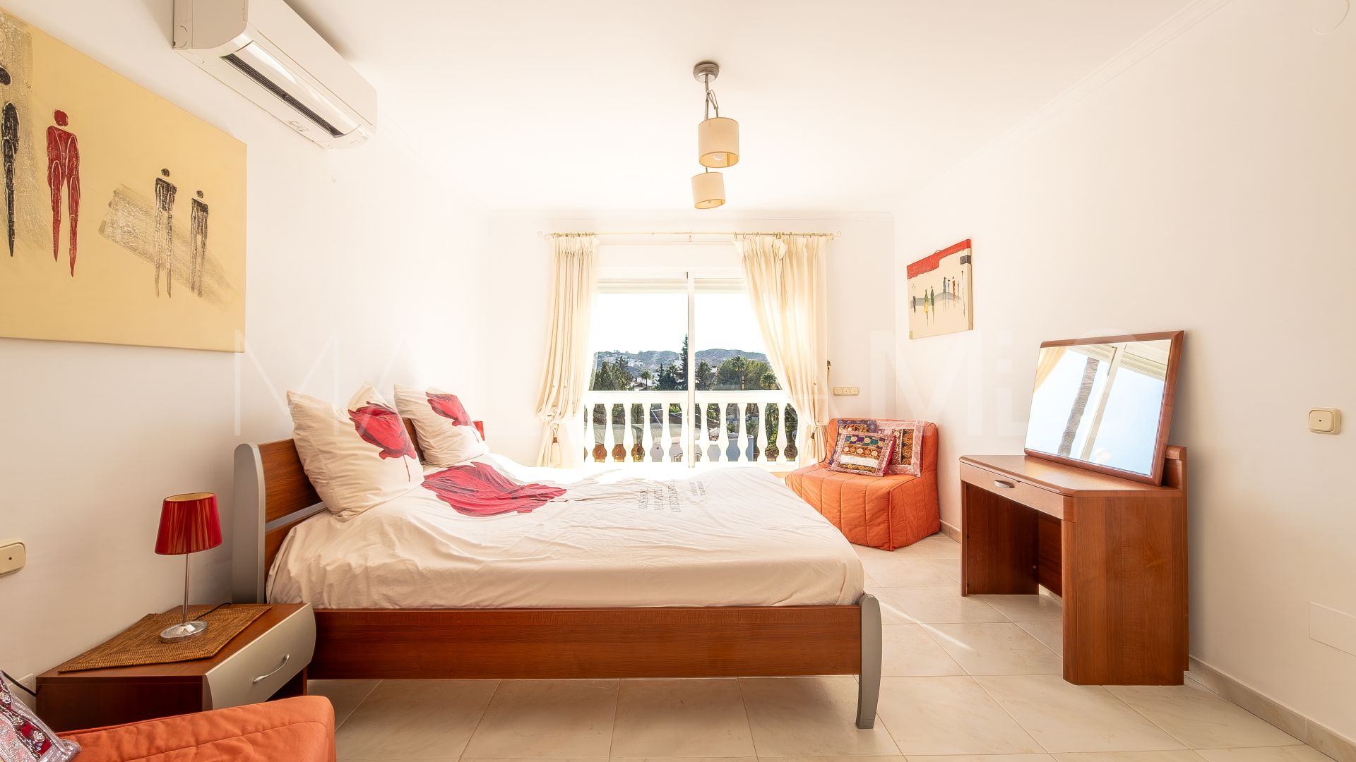 Villa for sale in Mijas Golf