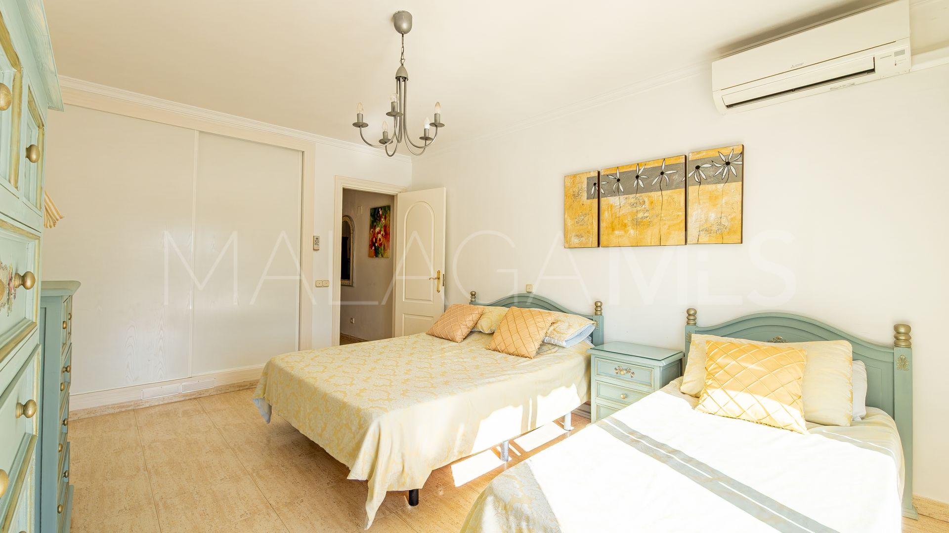 Villa for sale in Mijas Golf