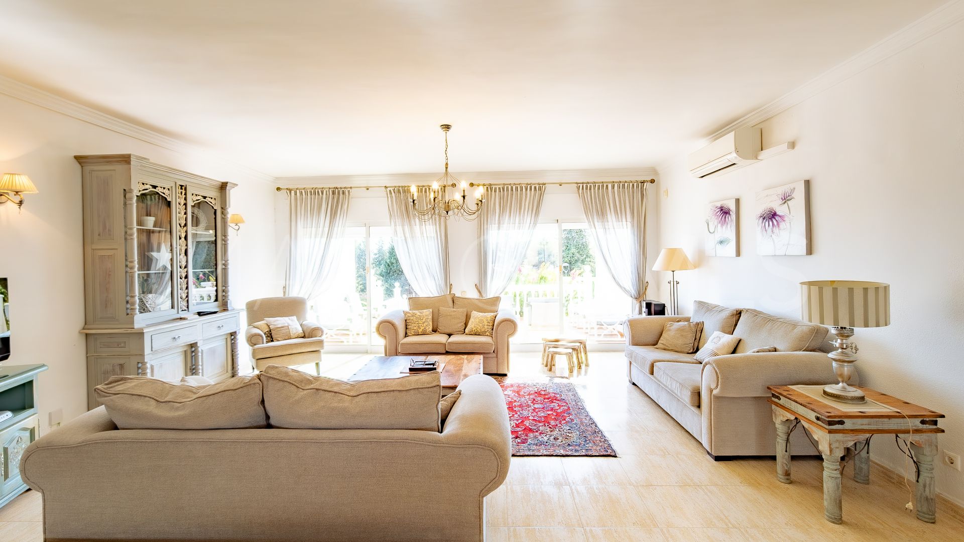 Villa for sale in Mijas Golf