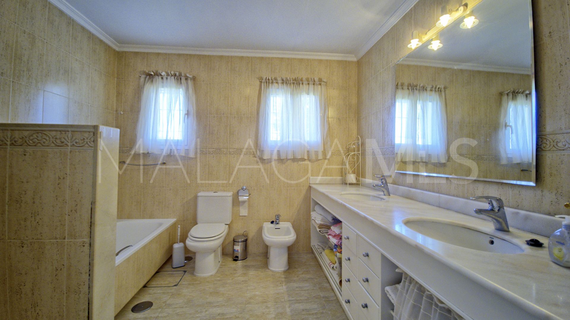 Villa for sale in Mijas Golf