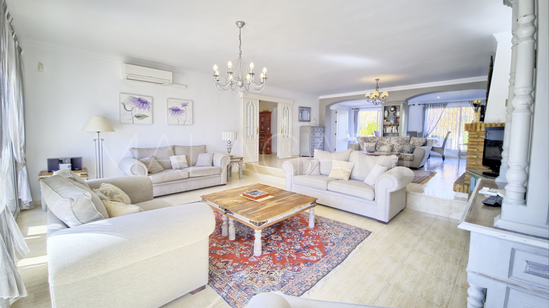 Villa for sale in Mijas Golf