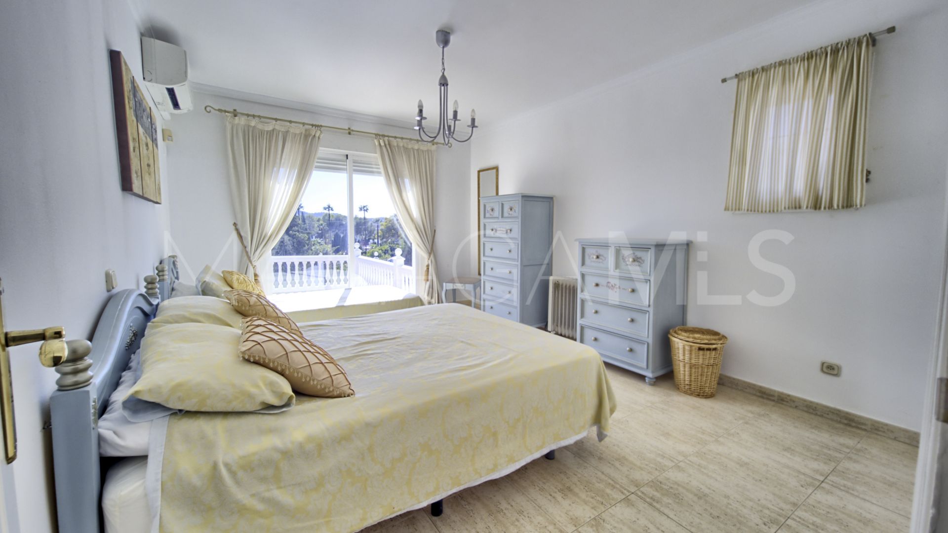 Villa for sale in Mijas Golf