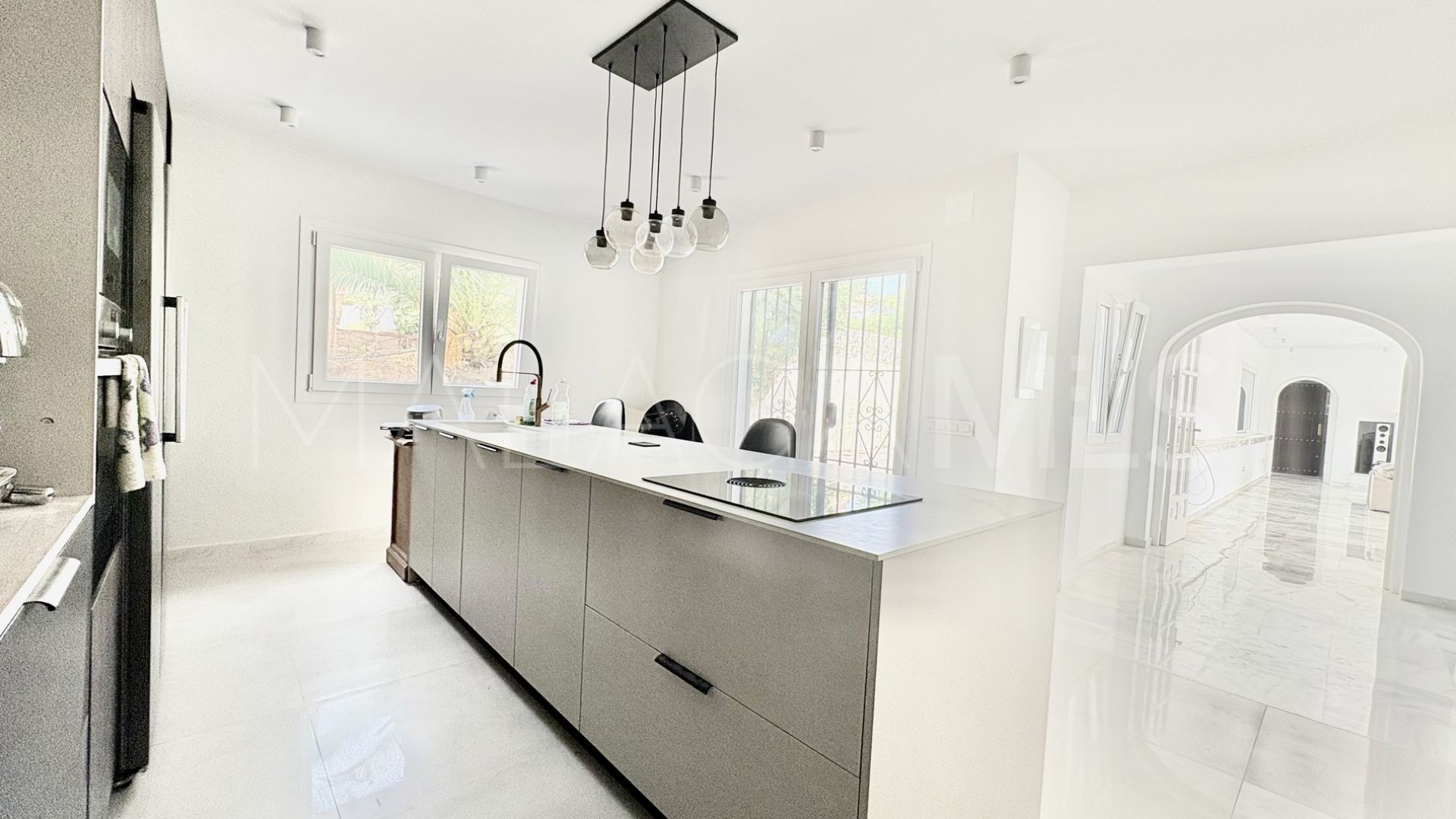 House for sale in El Faro de Calaburras with 9 bedrooms