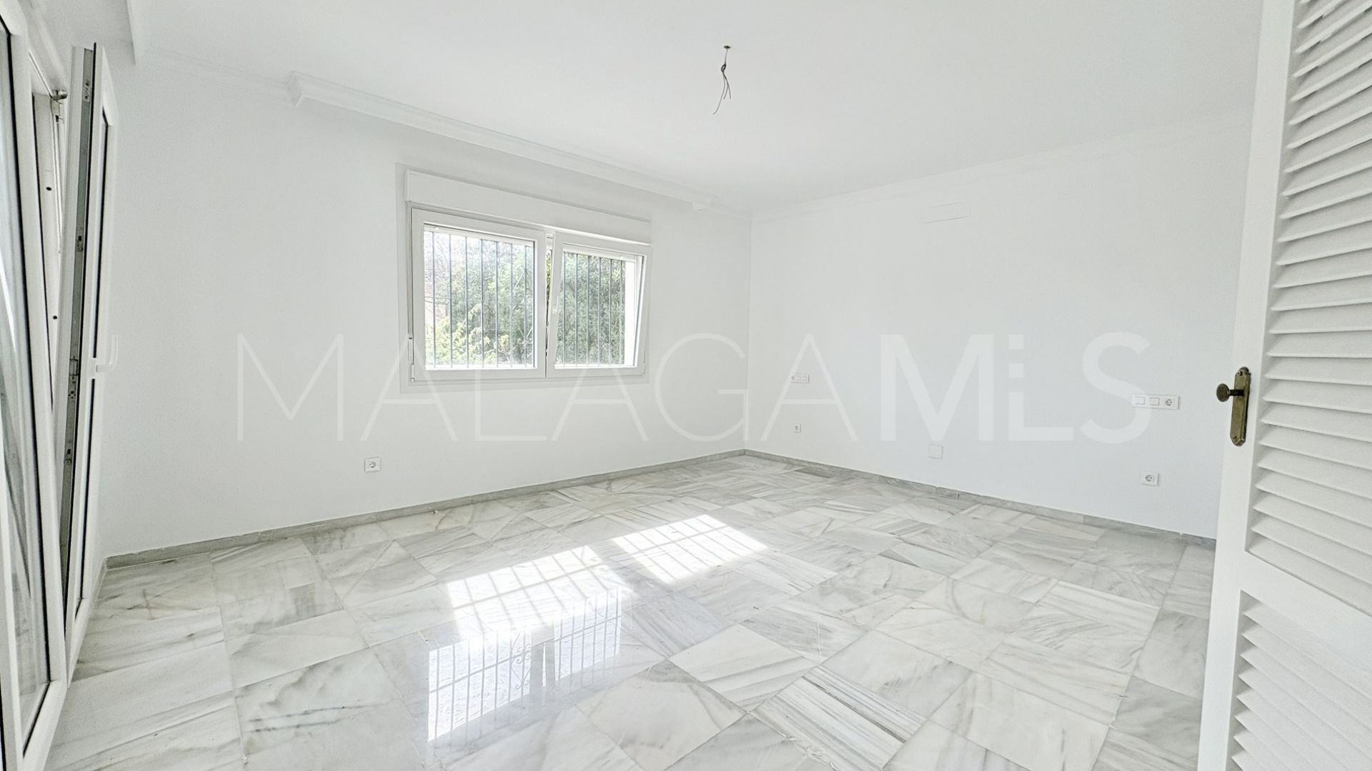 House for sale in El Faro de Calaburras with 9 bedrooms