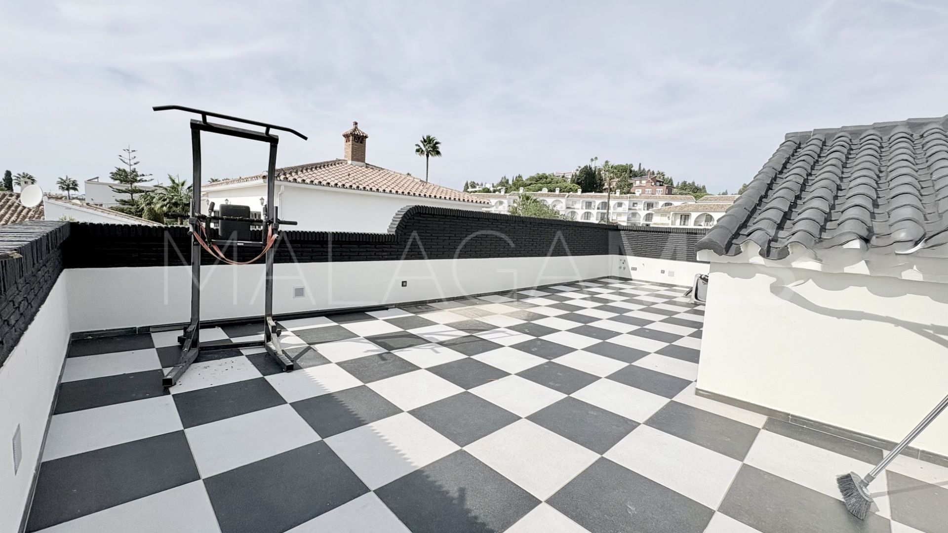 House for sale in El Faro de Calaburras with 9 bedrooms