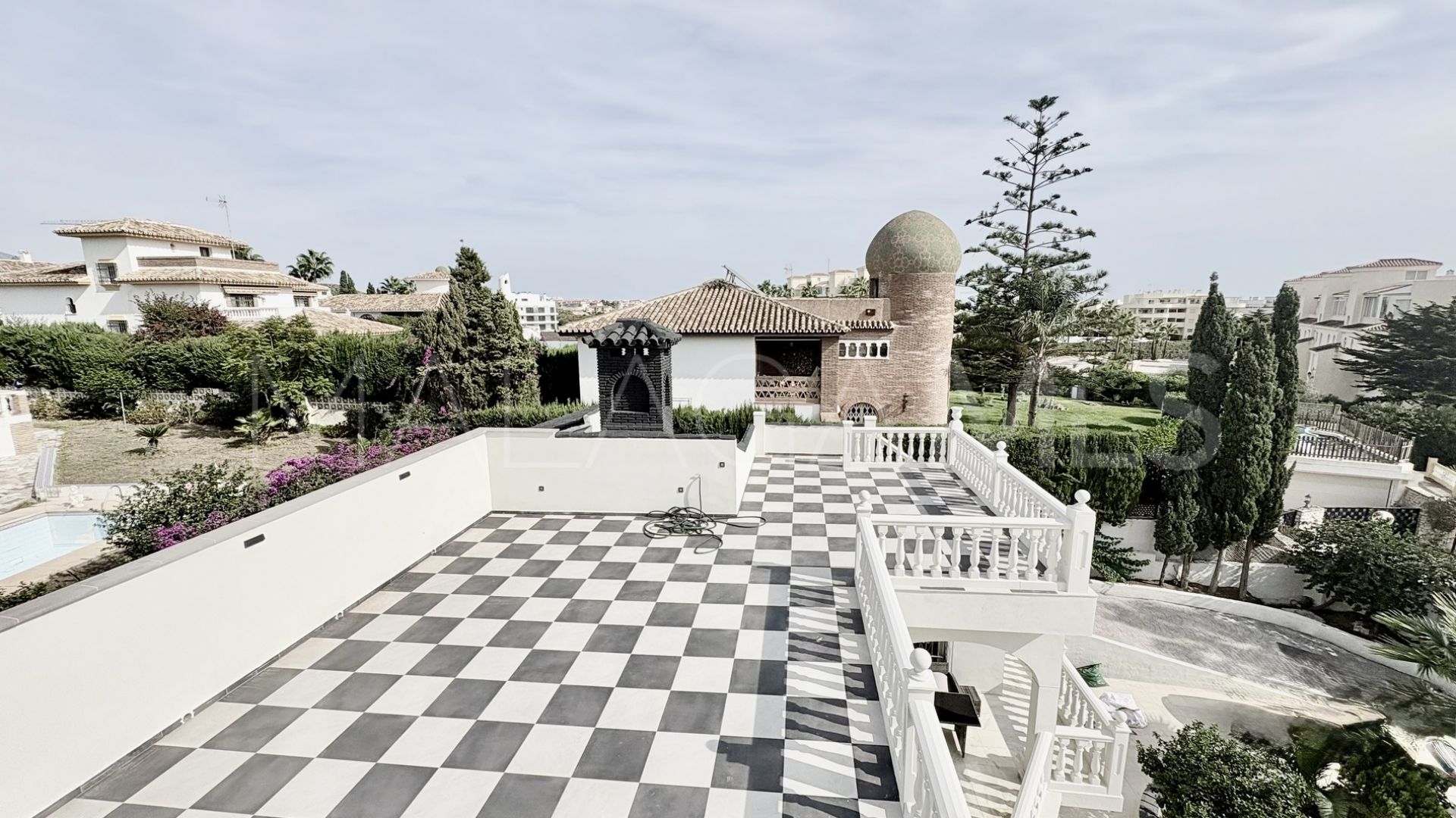 House for sale in El Faro de Calaburras with 9 bedrooms