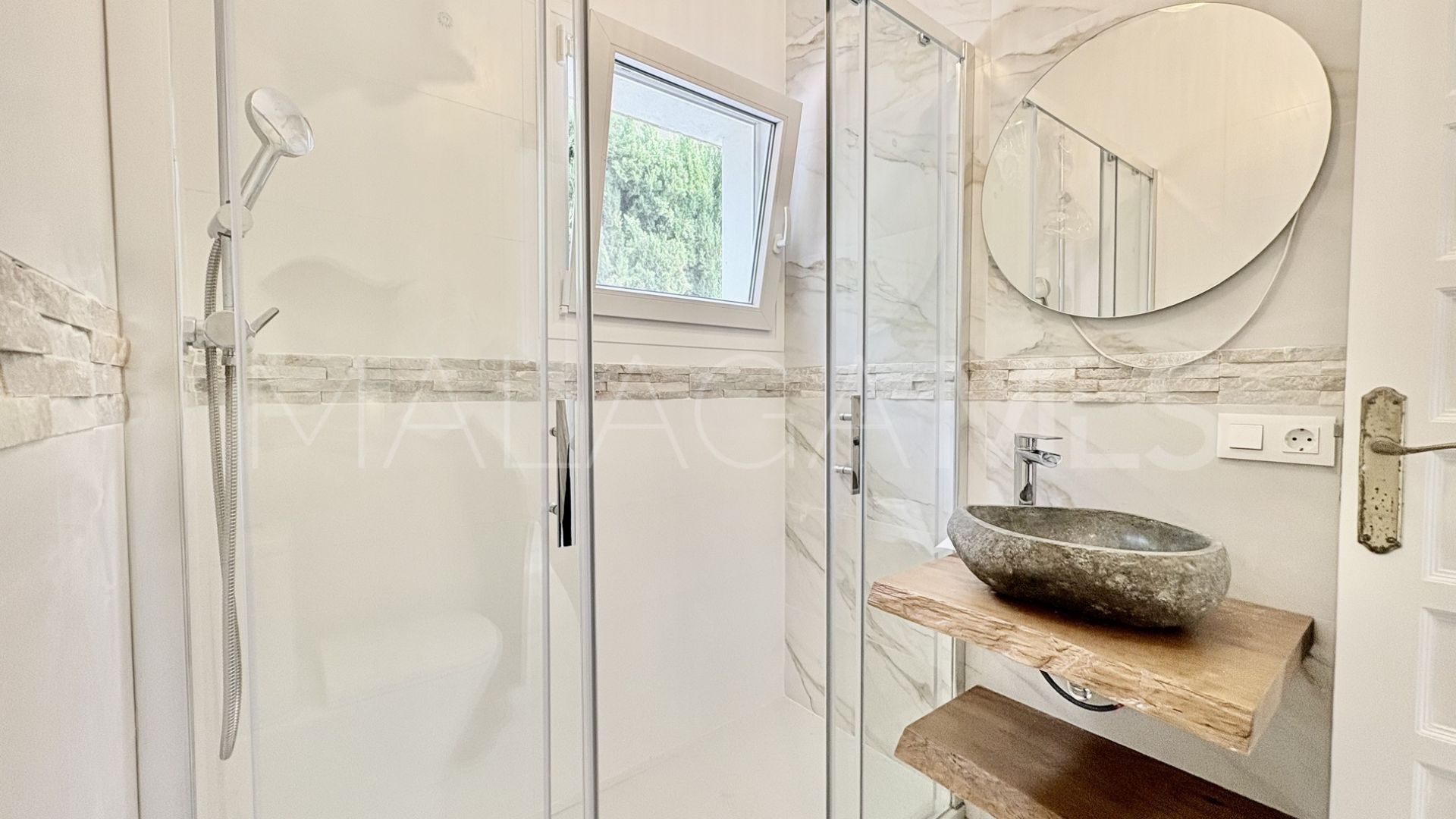 House for sale in El Faro de Calaburras with 9 bedrooms