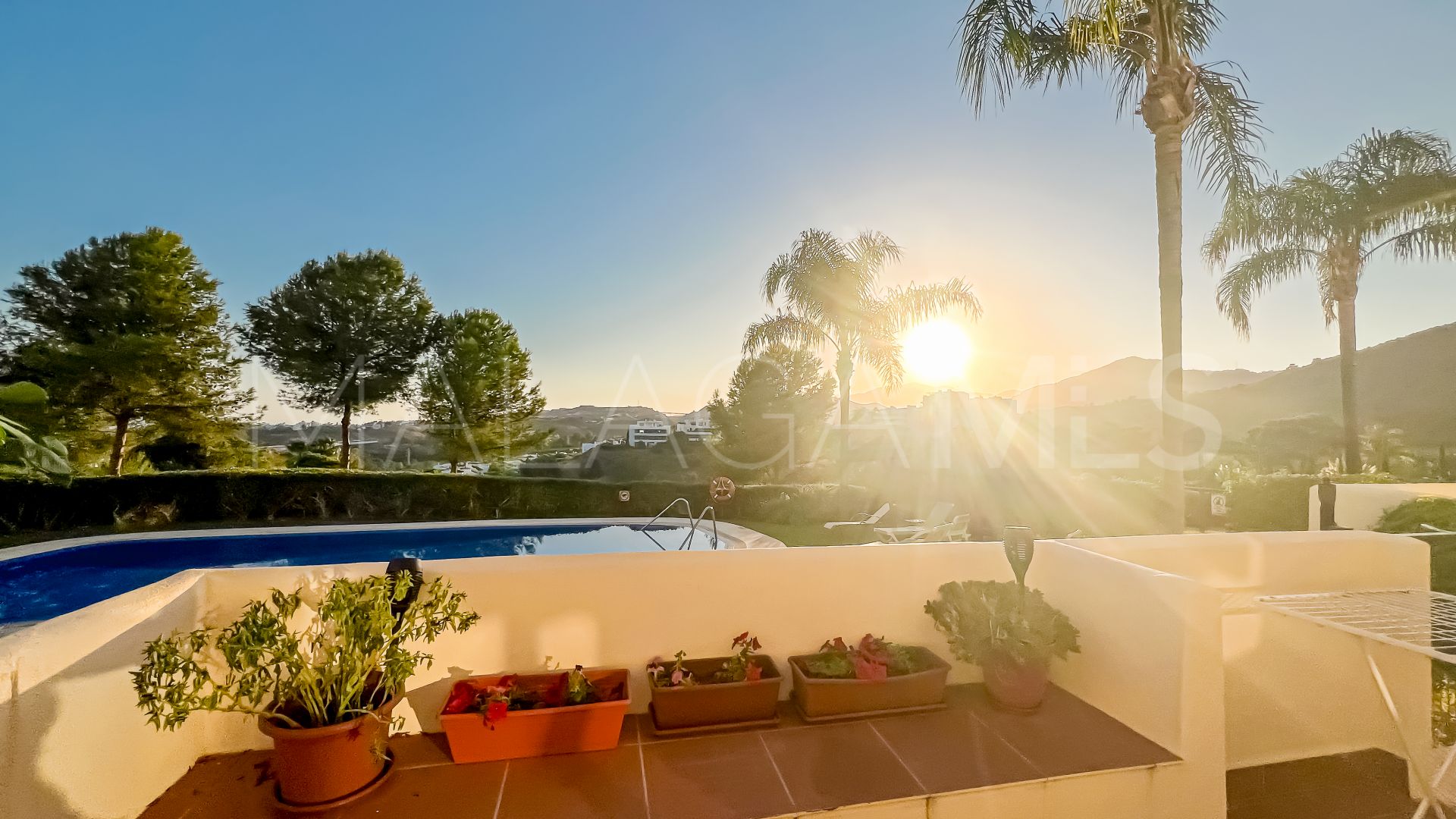 Se vende apartamento planta baja in Benahavis with 2 bedrooms
