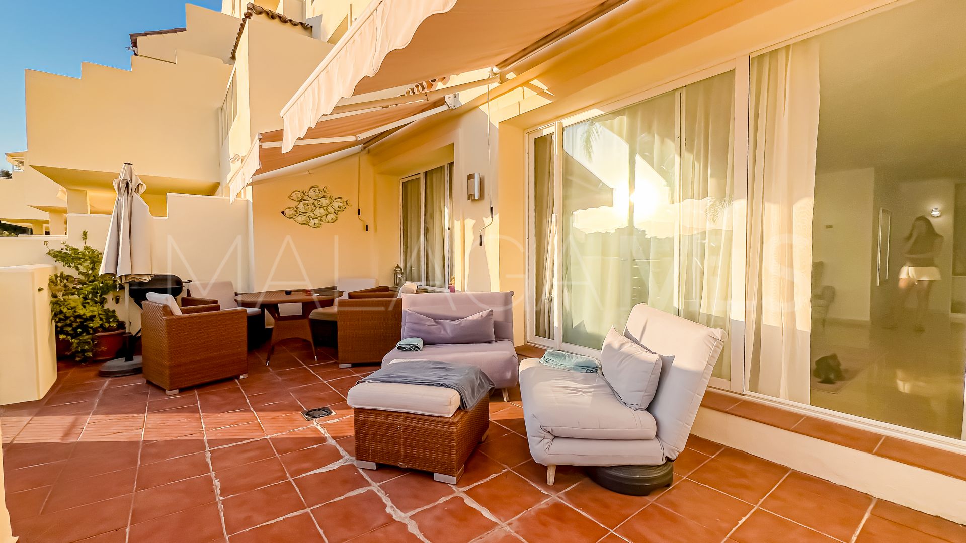 Se vende apartamento planta baja in Benahavis with 2 bedrooms