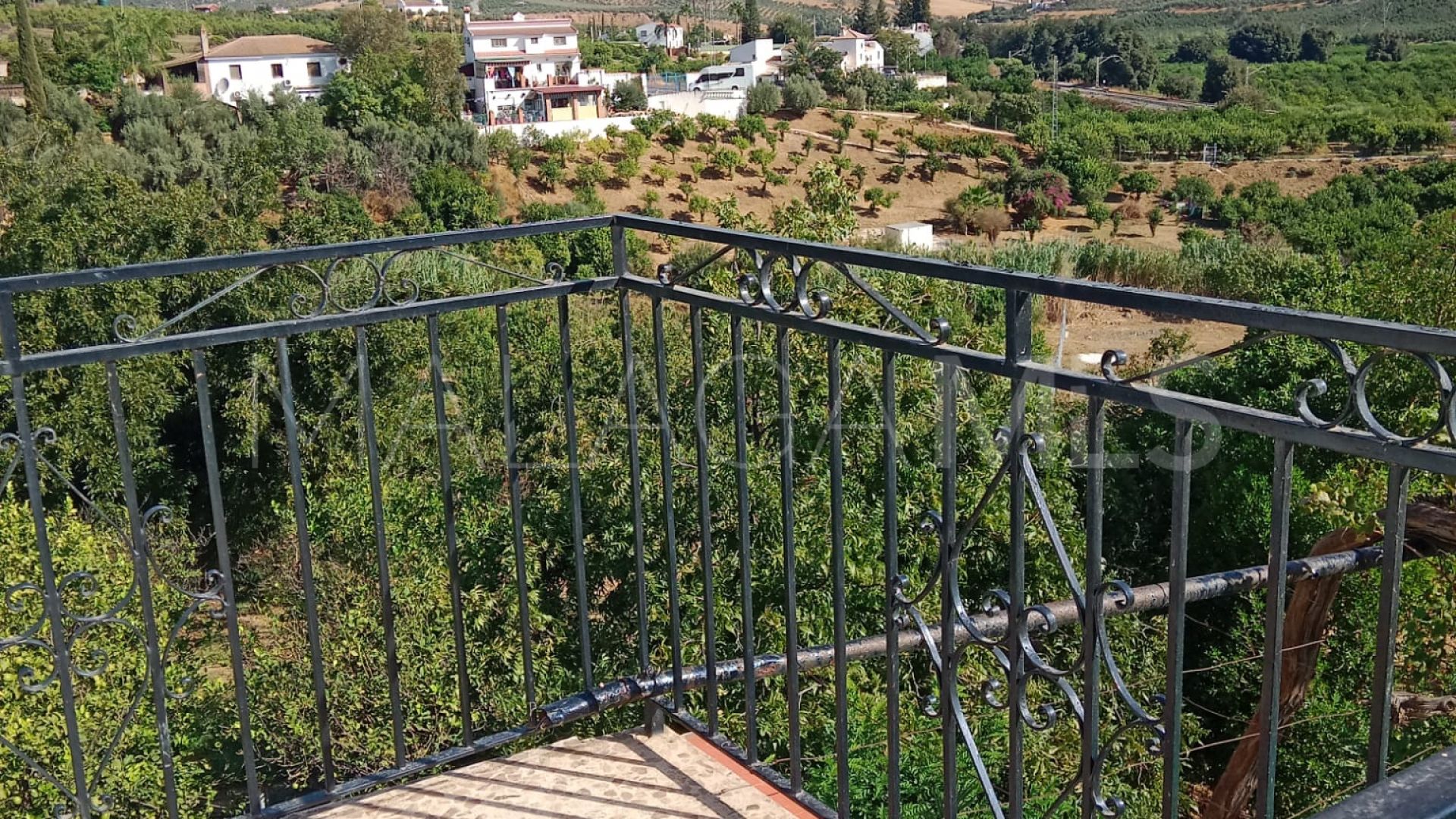 Finca for sale in Alora