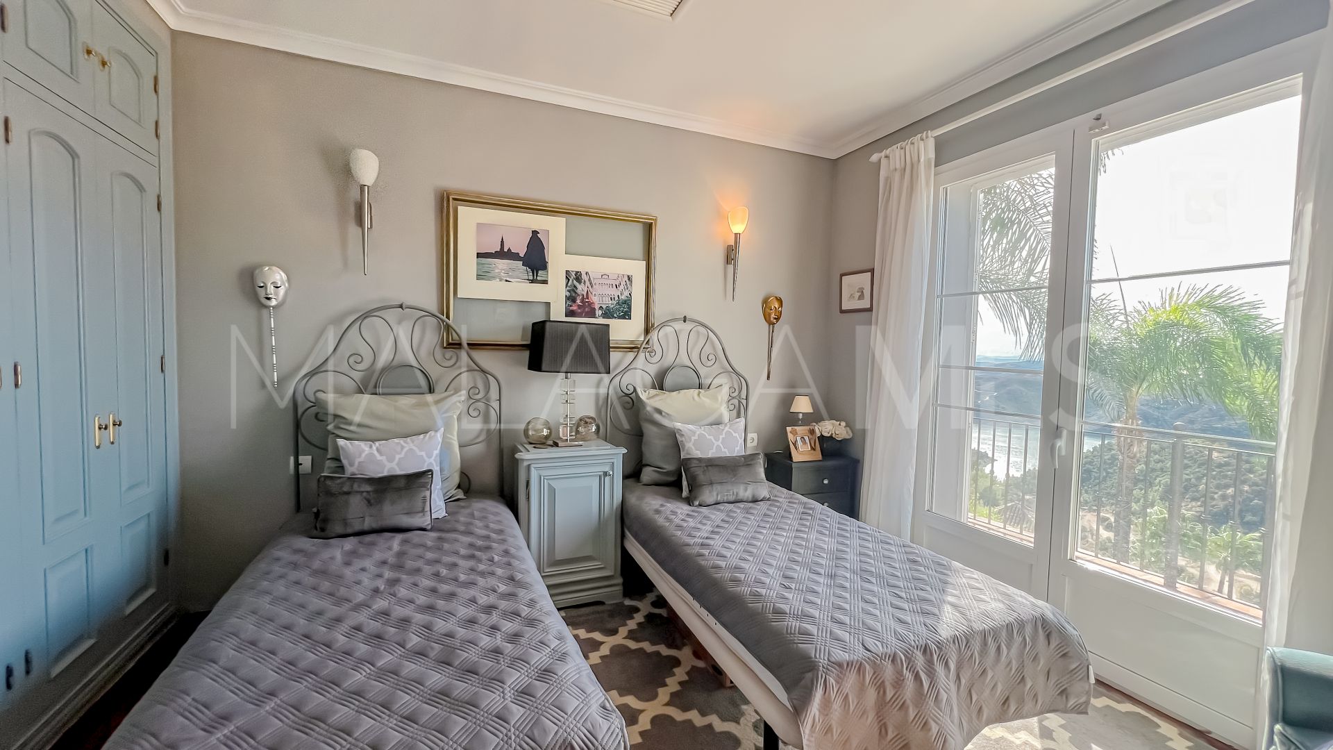 Buy villa in Sierra Blanca Country Club