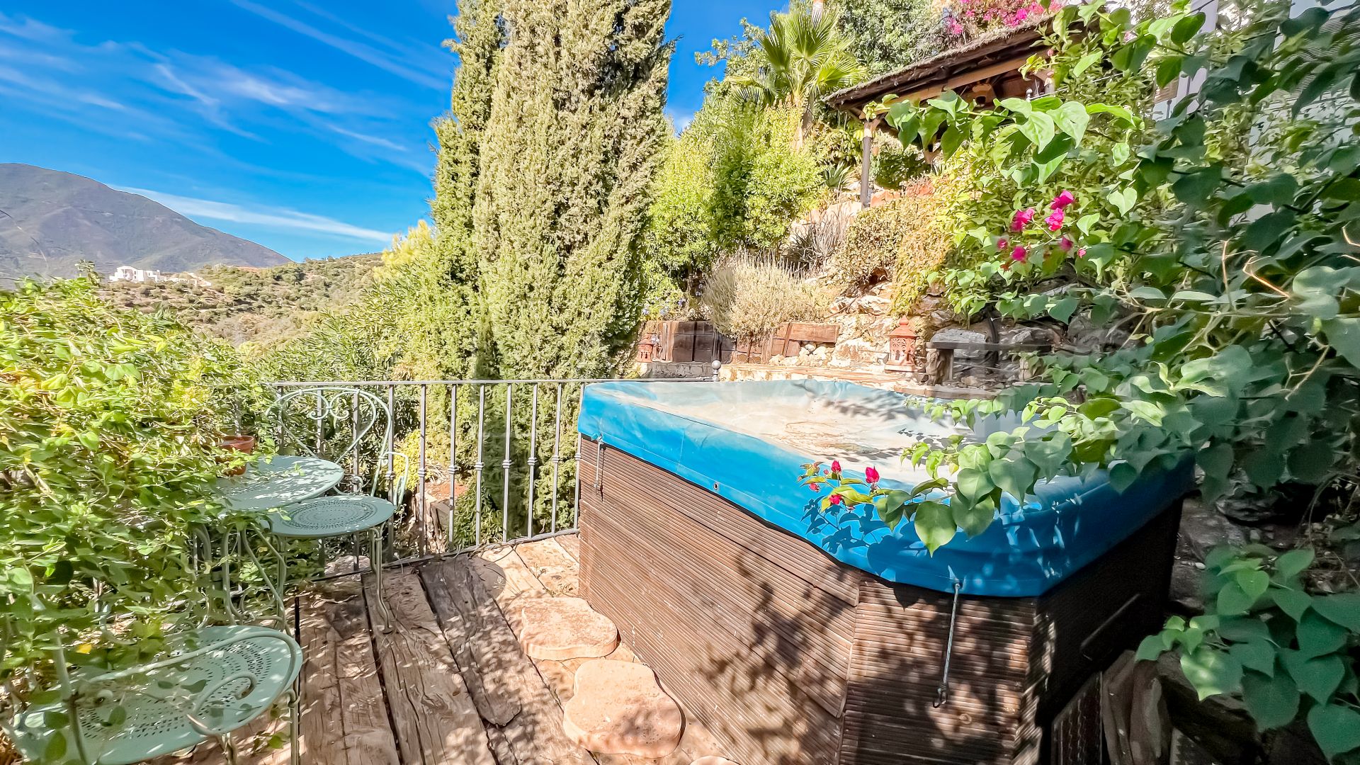 Buy villa in Sierra Blanca Country Club